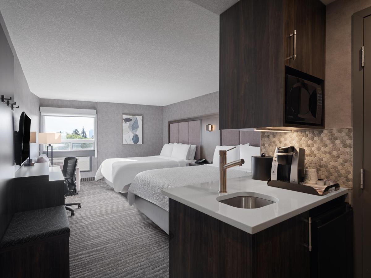 Holiday Inn Calgary Airport By Ihg Exterior foto