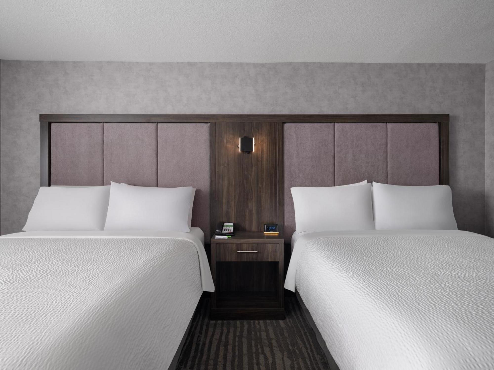 Holiday Inn Calgary Airport By Ihg Exterior foto
