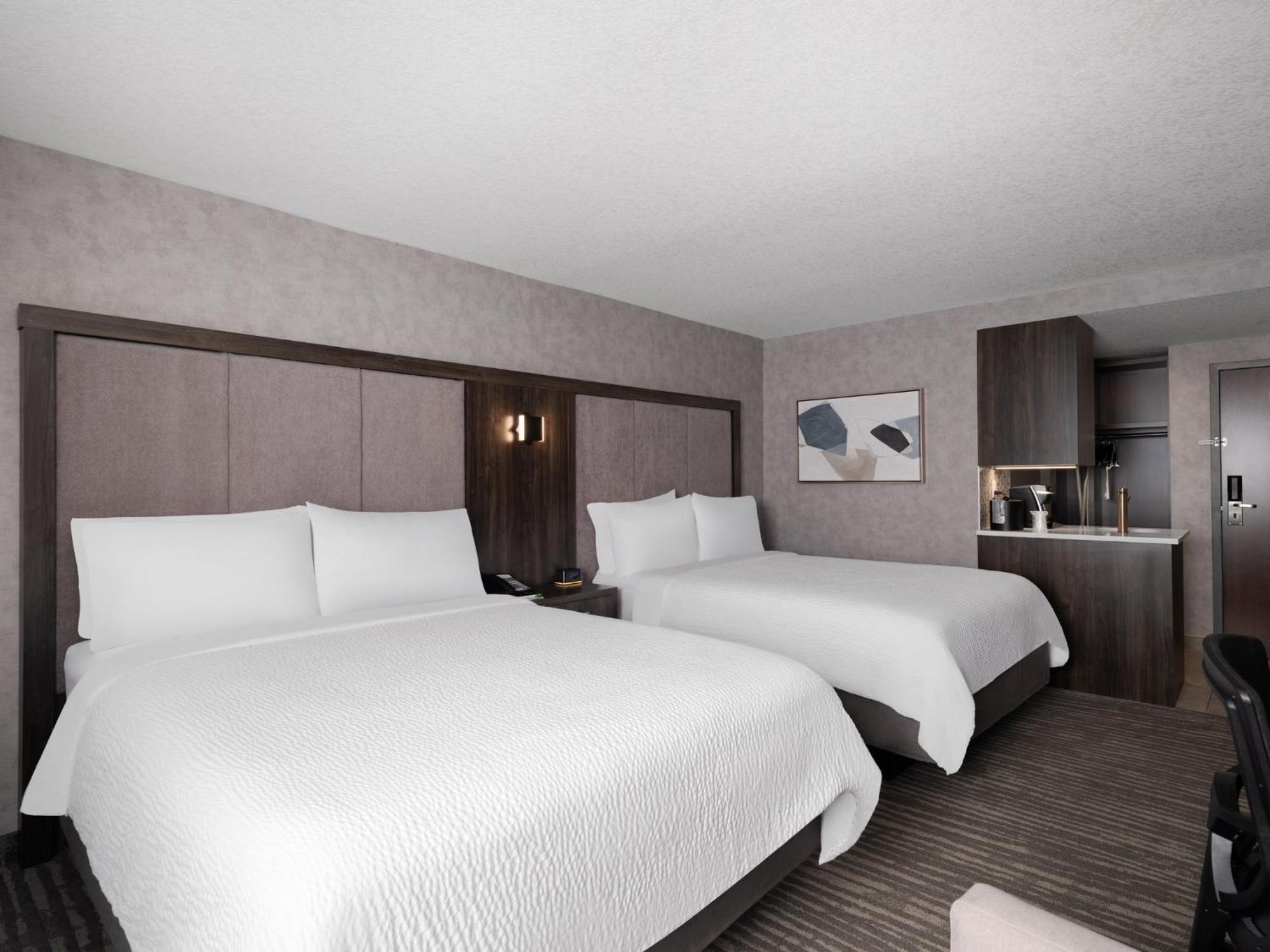 Holiday Inn Calgary Airport By Ihg Exterior foto